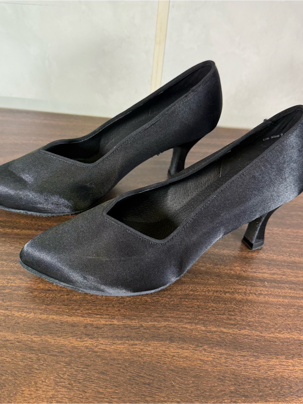 Dance Sports Shoes Women Heels Size 7.5 Satin Suede Sole Ballroom Dance NWOB